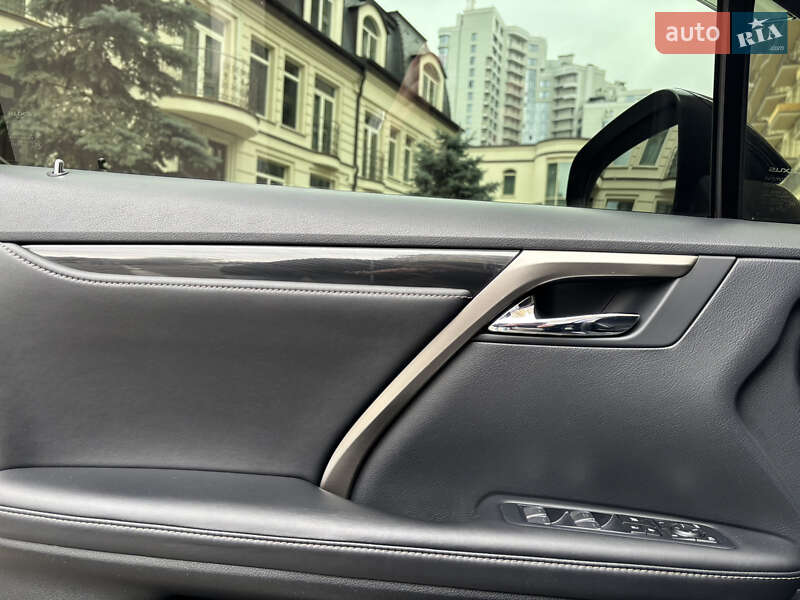 Позашляховик / Кросовер Lexus RX 2018 в Києві