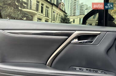 Позашляховик / Кросовер Lexus RX 2018 в  фото 30 Позашляховик / Кросовер Lexus RX 2018 в