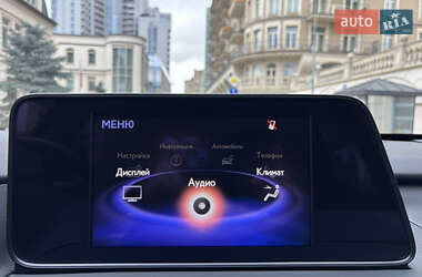 Позашляховик / Кросовер Lexus RX 2018 в  фото 42 Позашляховик / Кросовер Lexus RX 2018 в