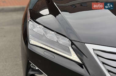 Внедорожник / Кроссовер Lexus RX 2019 в 