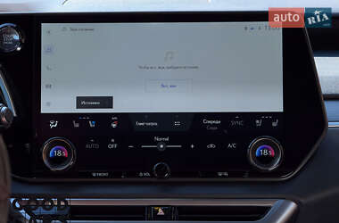 Внедорожник / Кроссовер Lexus RX 2022 в 