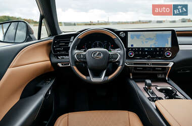 Внедорожник / Кроссовер Lexus RX 2024 в 