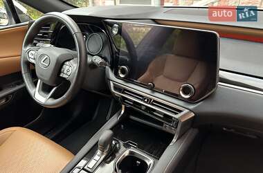 Позашляховик / Кросовер Lexus RX 2023 в  фото 40 Позашляховик / Кросовер Lexus RX 2023 в