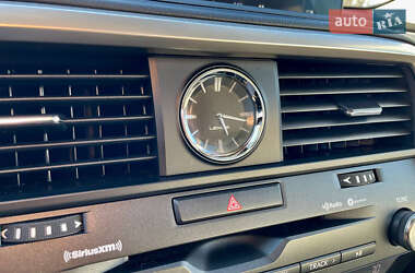 Позашляховик / Кросовер Lexus RX 2022 в 