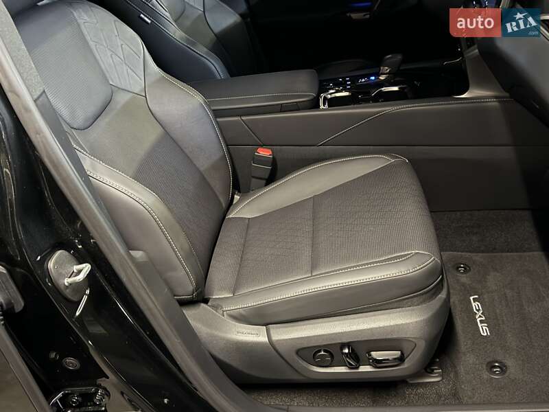 Позашляховик / Кросовер Lexus RX 2024 в Києві