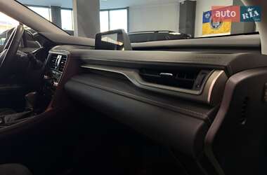 Позашляховик / Кросовер Lexus RX 2019 в  фото 50 Позашляховик / Кросовер Lexus RX 2019 в