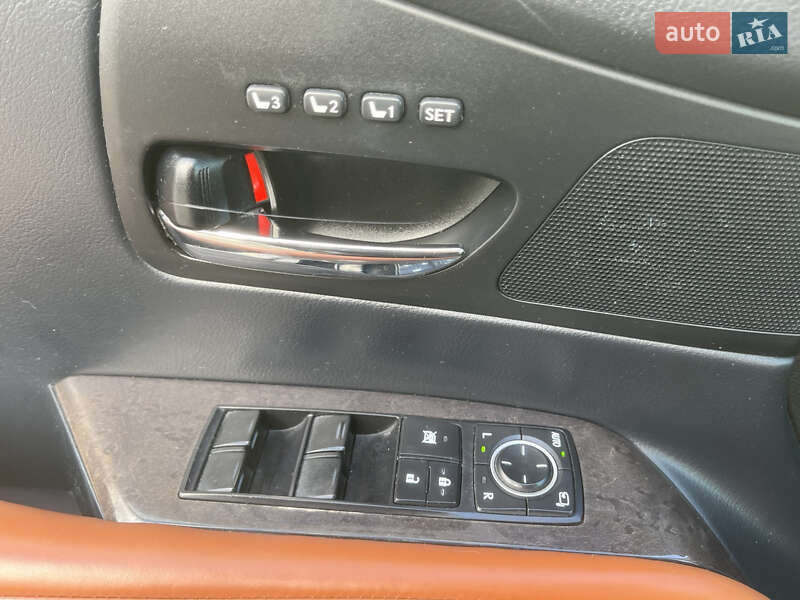 Внедорожник / Кроссовер Lexus RX 2014 в Трускавце фото 16 Внедорожник / Кроссовер Lexus RX 2014 в Трускавце