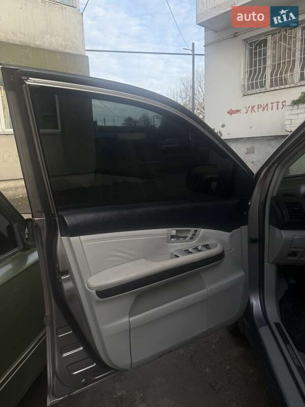 Внедорожник / Кроссовер Lexus RX 2005 в Черноморске фото 9 Внедорожник / Кроссовер Lexus RX 2005 в Черноморске