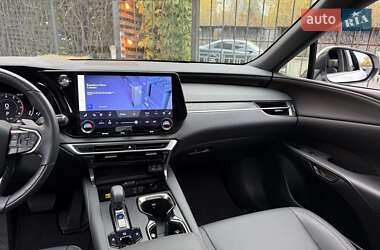 Позашляховик / Кросовер Lexus RX 2023 в  фото 17 Позашляховик / Кросовер Lexus RX 2023 в