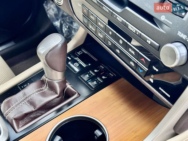 Внедорожник / Кроссовер Lexus RX 2018 в Киеве