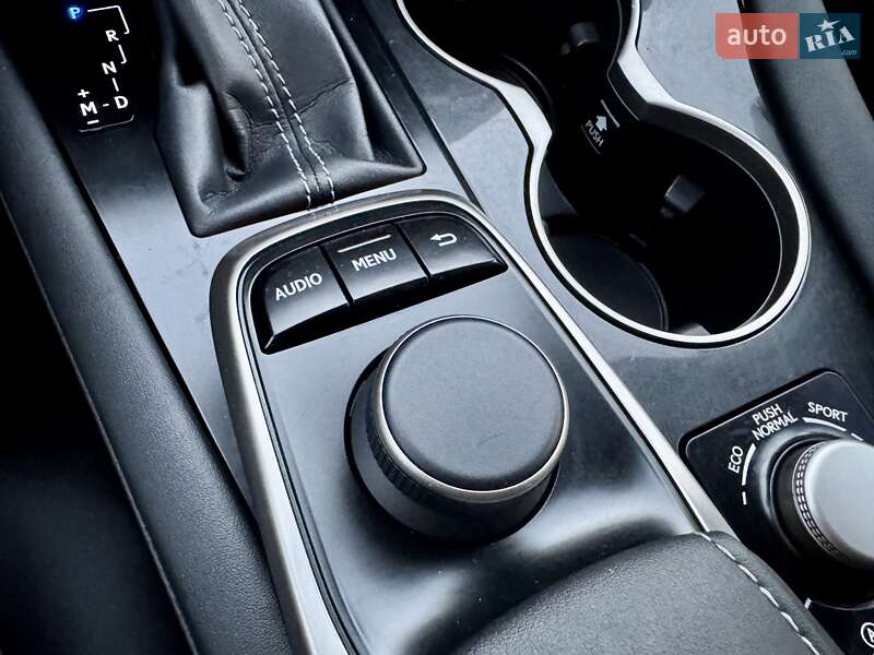 Позашляховик / Кросовер Lexus RX 2016 в Києві