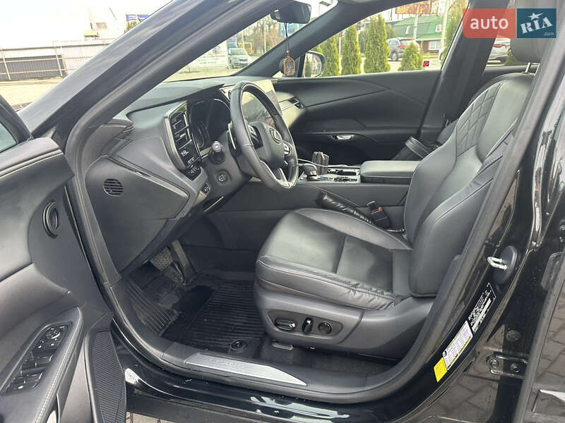 Позашляховик / Кросовер Lexus RX 2023 в Вишневому