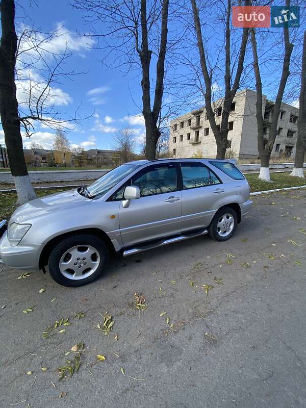 Позашляховик / Кросовер Lexus RX 2001 в Чечельнику