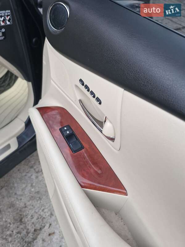 Внедорожник / Кроссовер Lexus RX 2010 в Харькове