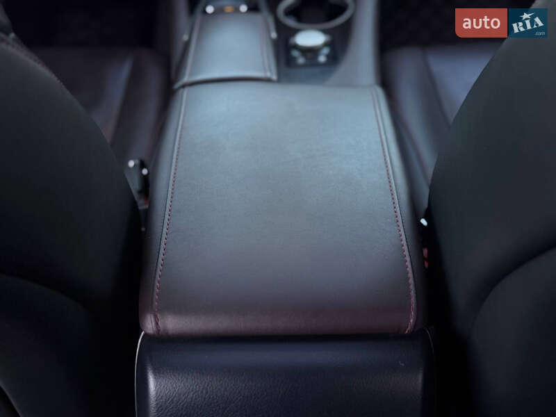 Позашляховик / Кросовер Lexus RX 2017 в Києві