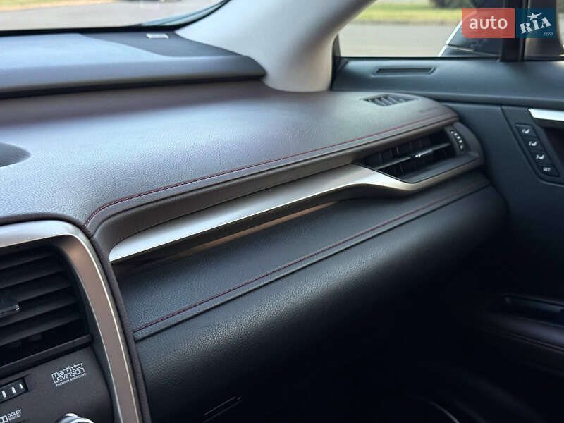 Позашляховик / Кросовер Lexus RX 2017 в Києві