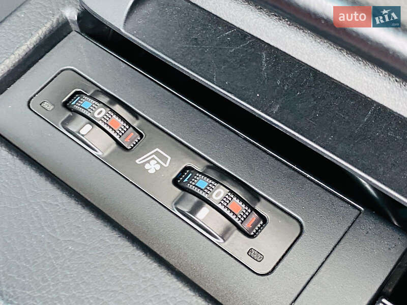 Внедорожник / Кроссовер Lexus RX 2010 в Харькове