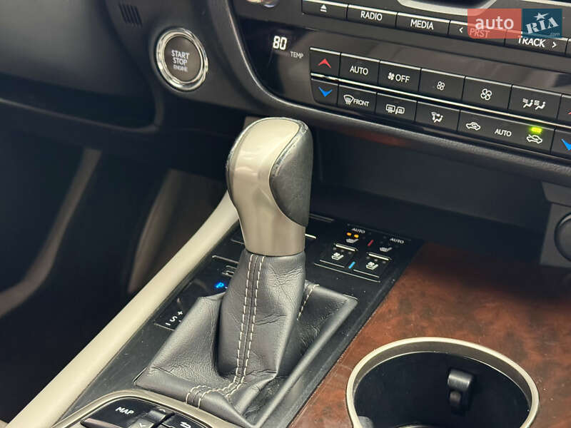 Внедорожник / Кроссовер Lexus RX 2017 в Киеве