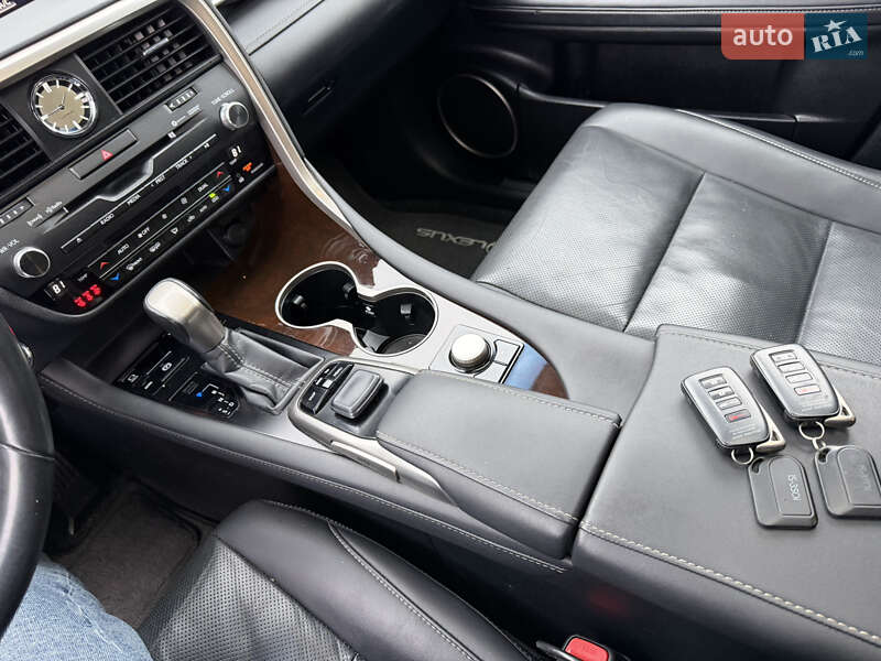 Позашляховик / Кросовер Lexus RX 2019 в Івано-Франківську