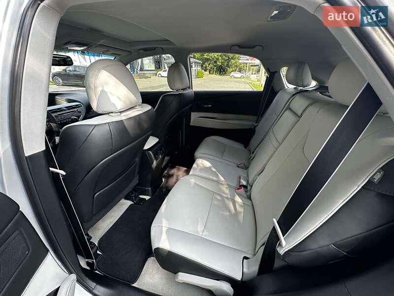 Позашляховик / Кросовер Lexus RX 2013 в Чернівцях