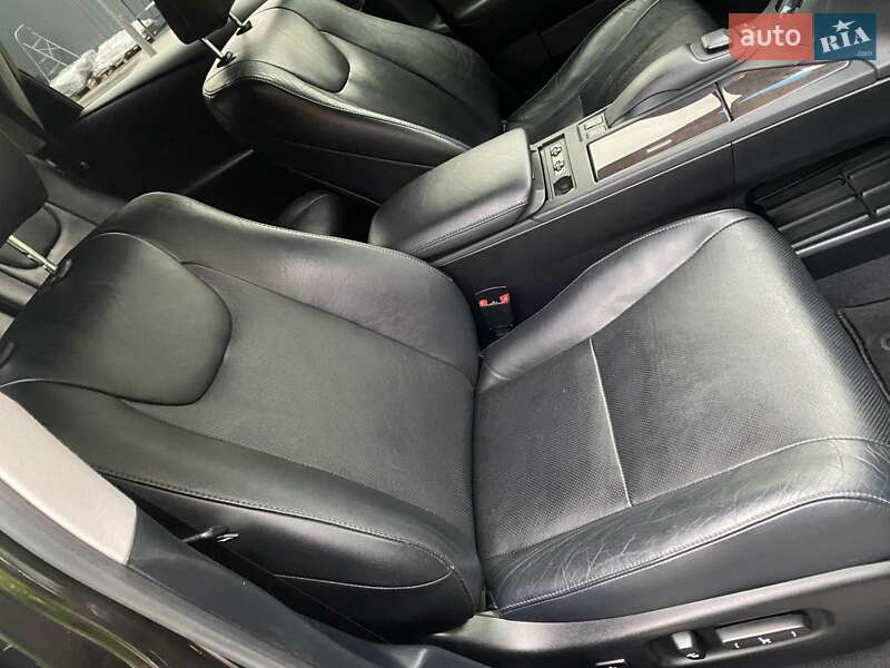 Внедорожник / Кроссовер Lexus RX 2010 в Виннице