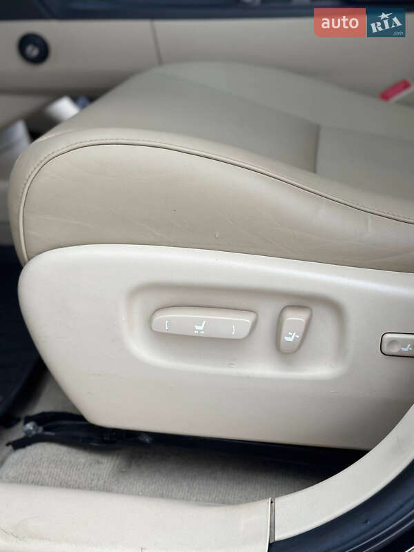 Позашляховик / Кросовер Lexus RX 2010 в Києві