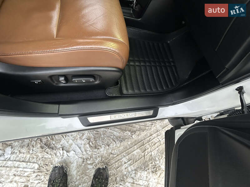 Внедорожник / Кроссовер Lexus RX 2014 в Коломые фото 42 Внедорожник / Кроссовер Lexus RX 2014 в Коломые