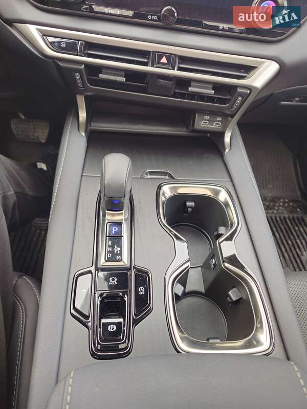 Внедорожник / Кроссовер Lexus RX 2023 в Коростене