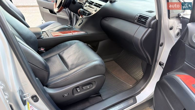 Позашляховик / Кросовер Lexus RX 2010 в Києві