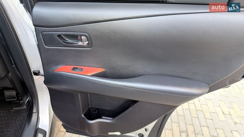 Позашляховик / Кросовер Lexus RX 2010 в Києві