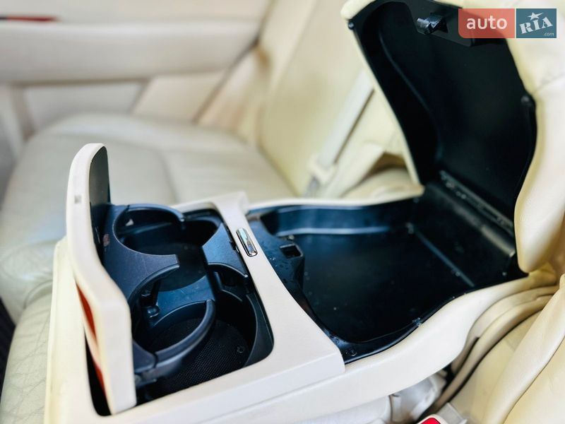 Внедорожник / Кроссовер Lexus RX 2010 в Солотвине