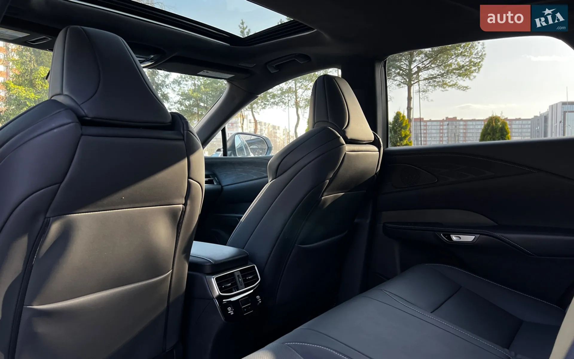 2023 Lexus RX - мініатюра 27