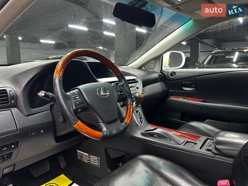 Внедорожник / Кроссовер Lexus RX 2011 в Черновцах