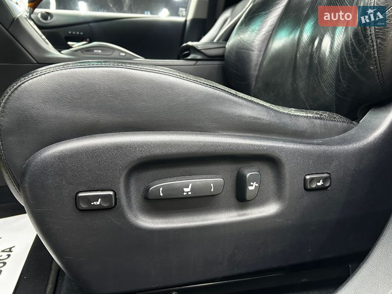 Внедорожник / Кроссовер Lexus RX 2011 в Черновцах