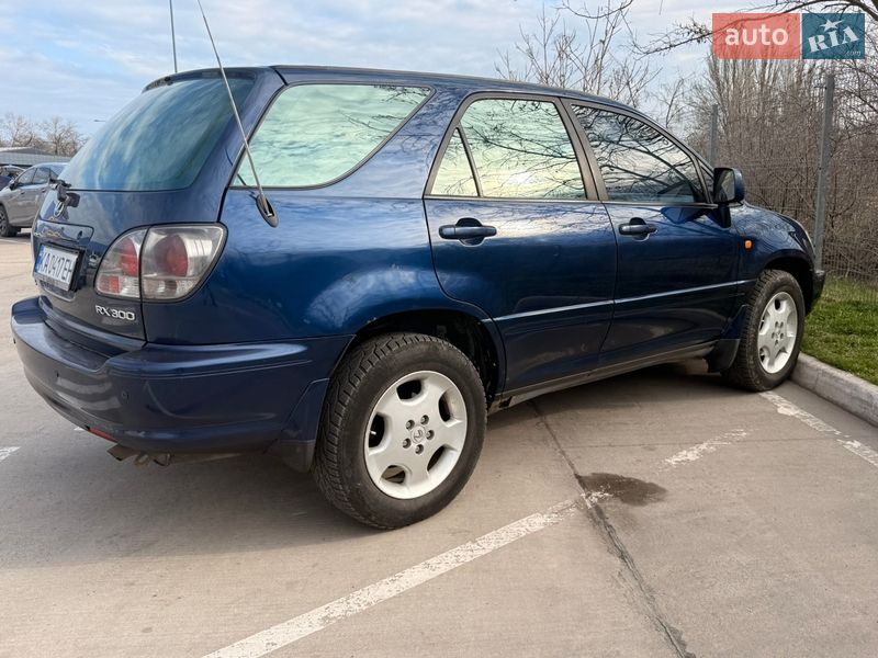 Внедорожник / Кроссовер Lexus RX 2003 в Одессе