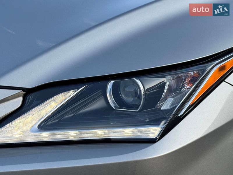 Позашляховик / Кросовер Lexus RX 2017 в Києві