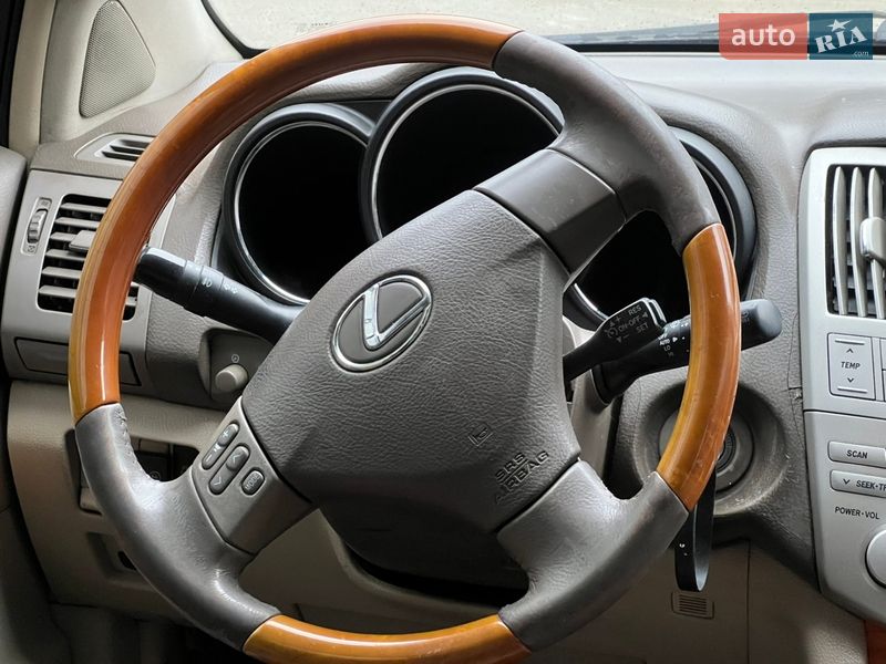 Внедорожник / Кроссовер Lexus RX 2004 в Городище