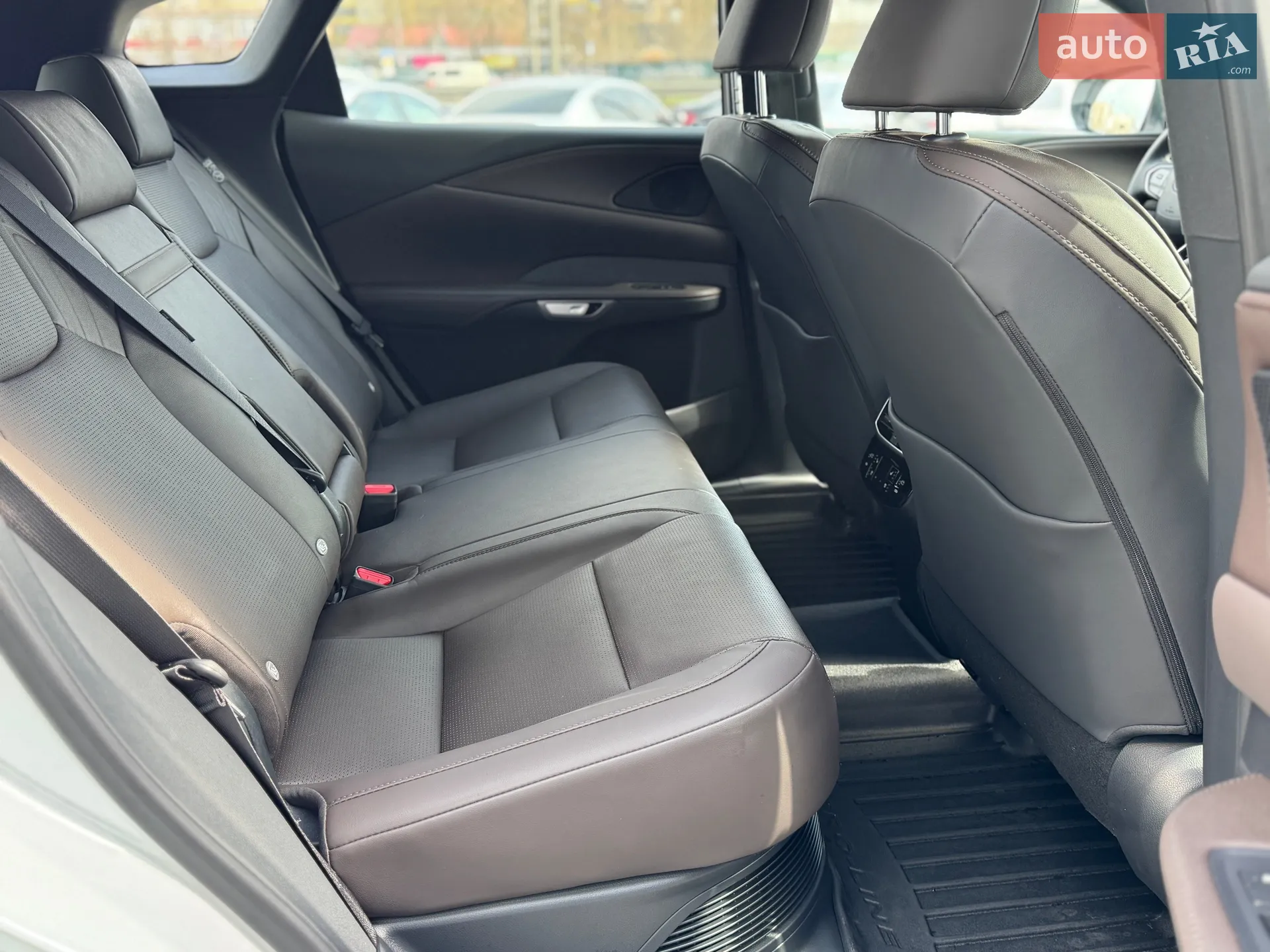 2024 Lexus RX - мініатюра 25