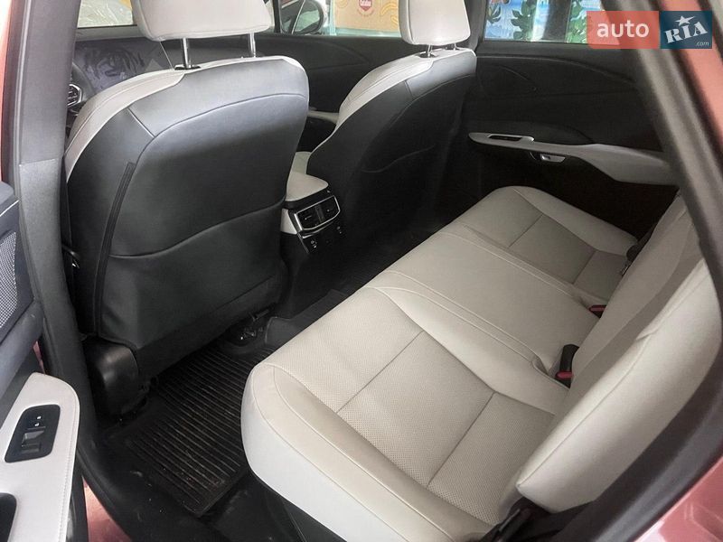 Внедорожник / Кроссовер Lexus RX 2023 в Сколе