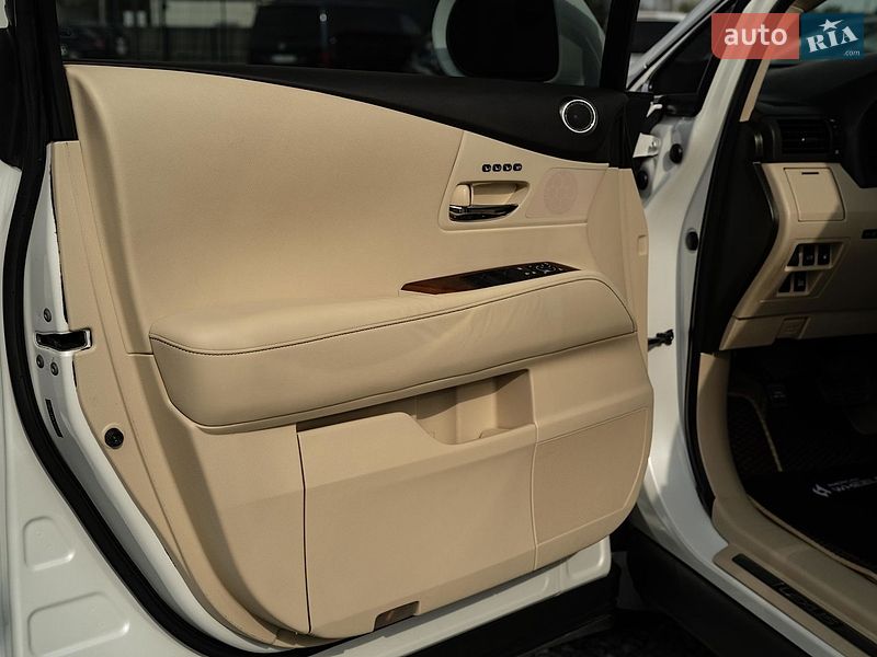 Внедорожник / Кроссовер Lexus RX 2015 в Черновцах