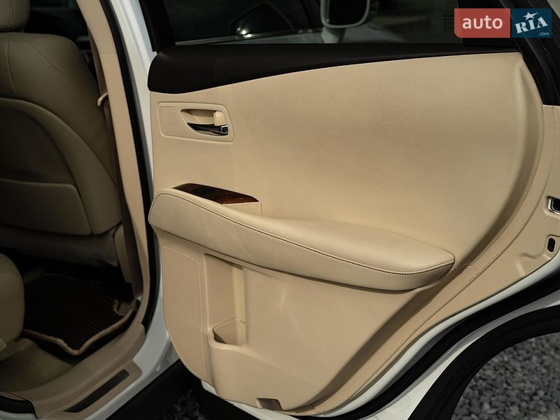 Внедорожник / Кроссовер Lexus RX 2015 в Черновцах