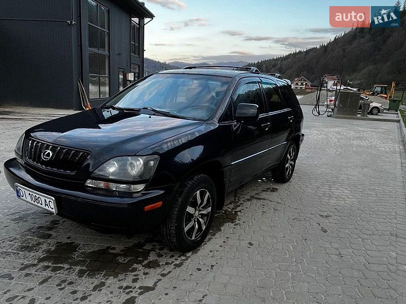 Внедорожник / Кроссовер Lexus RX 2002 в Яремче