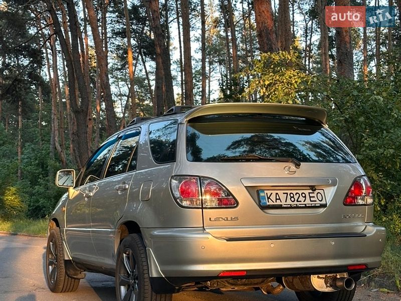 Внедорожник / Кроссовер Lexus RX 2003 в Киеве