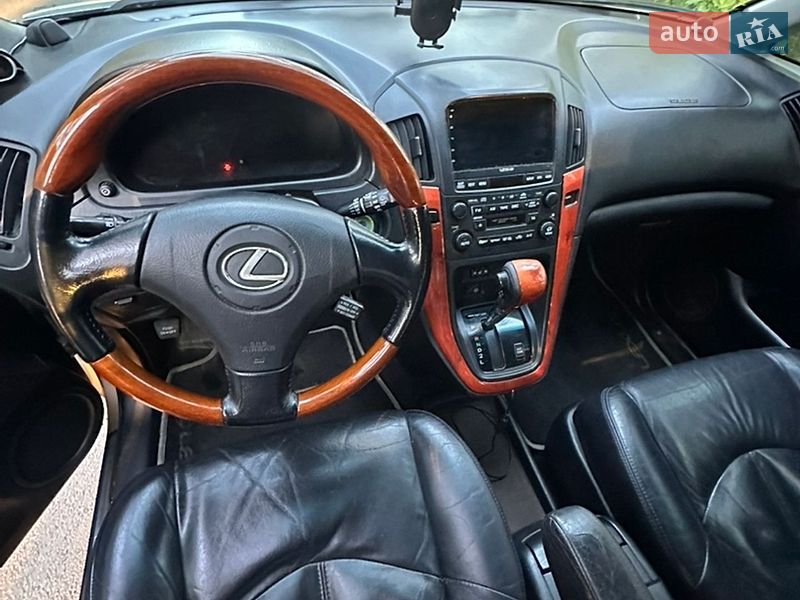 Внедорожник / Кроссовер Lexus RX 2003 в Киеве
