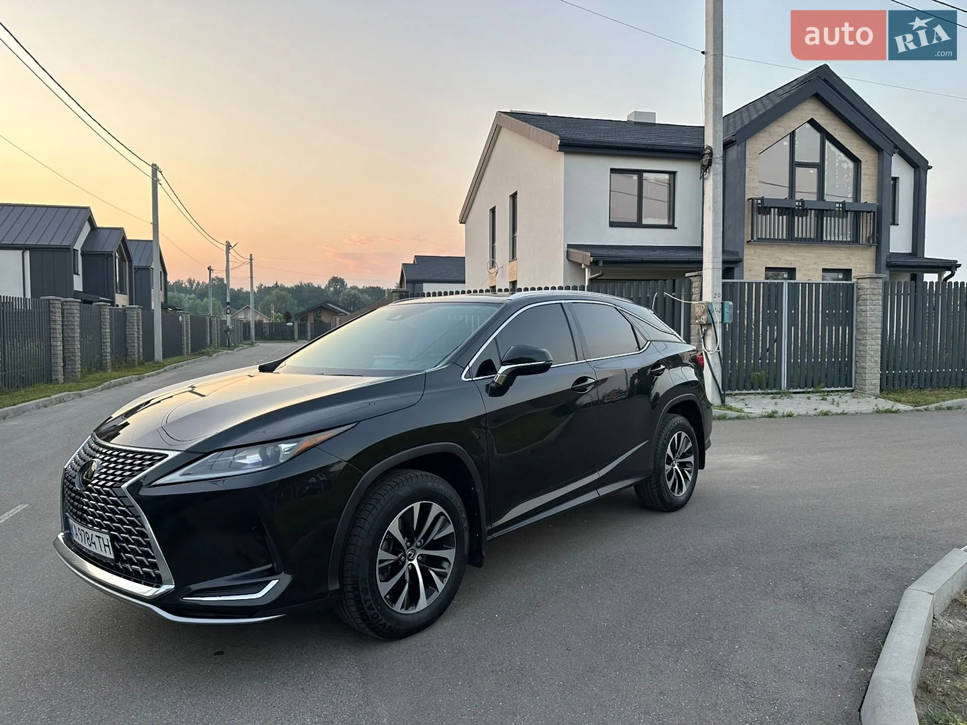 Lexus RX 2020 VIN 2T2HZMDA4LC250589 фото оголошення 5 з 32
