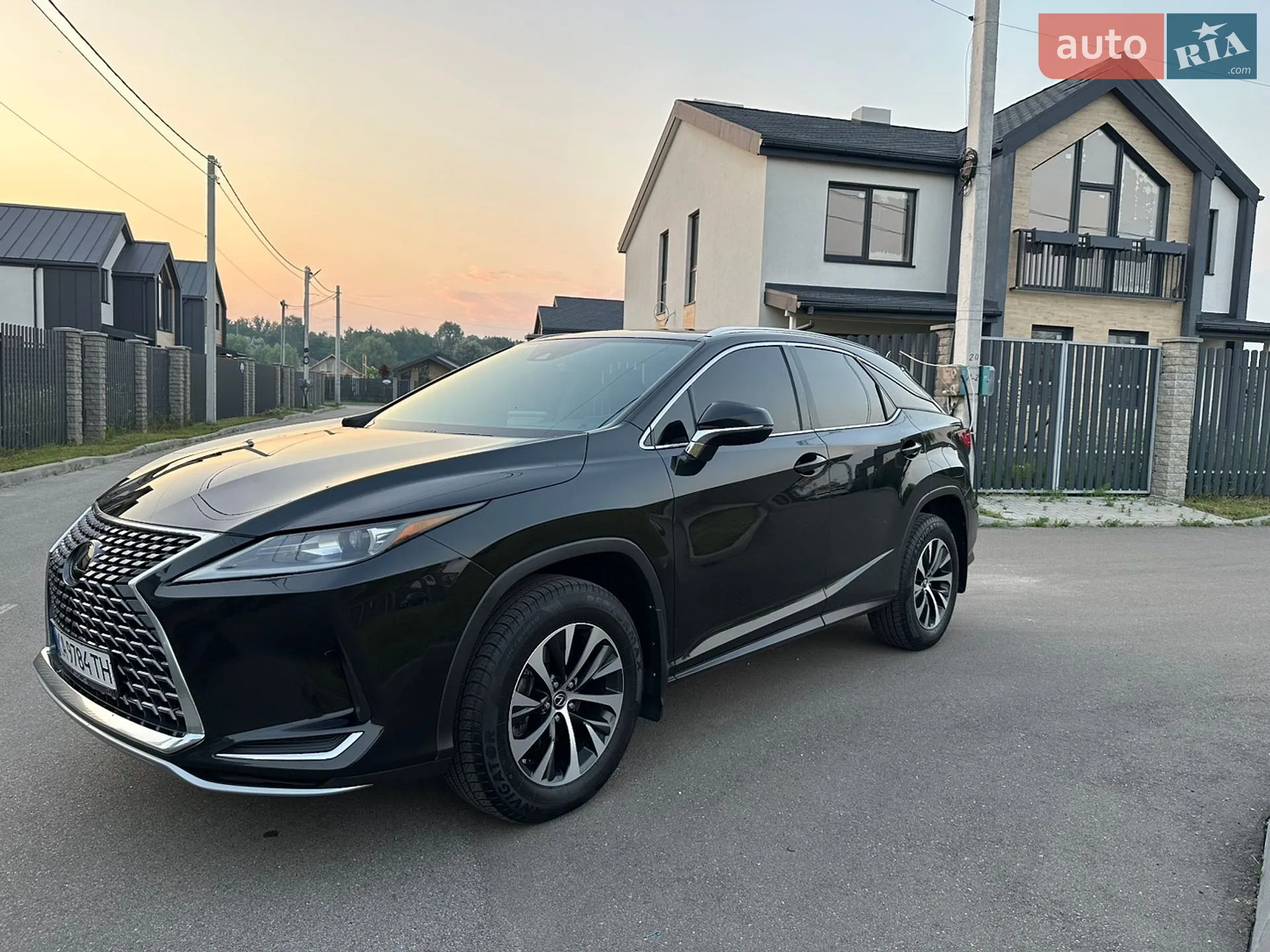 Lexus RX 2020 VIN 2T2HZMDA4LC250589 фото оголошення 7 з 32