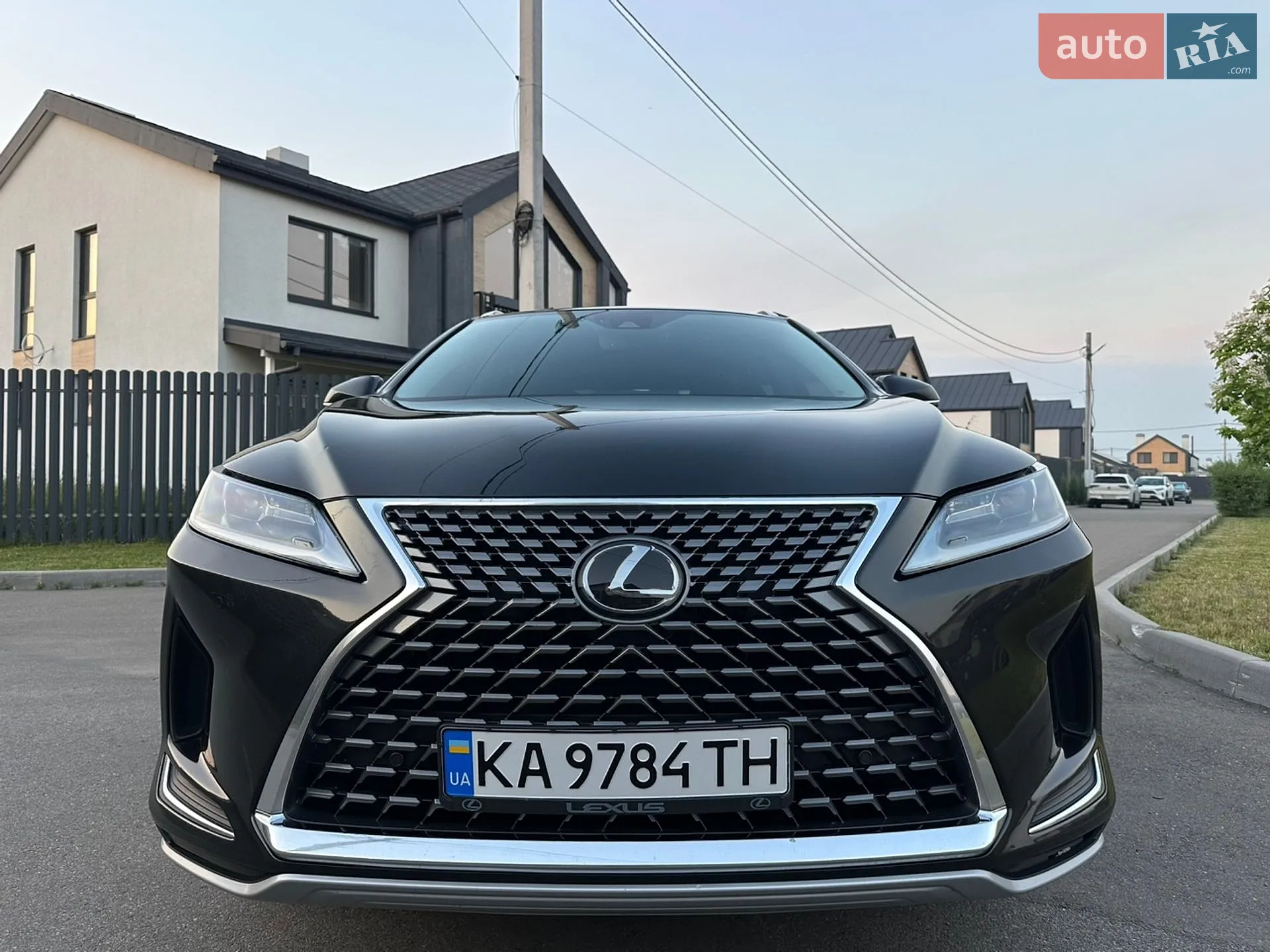 Lexus RX 2020 VIN 2T2HZMDA4LC250589 фото оголошення 10 з 32