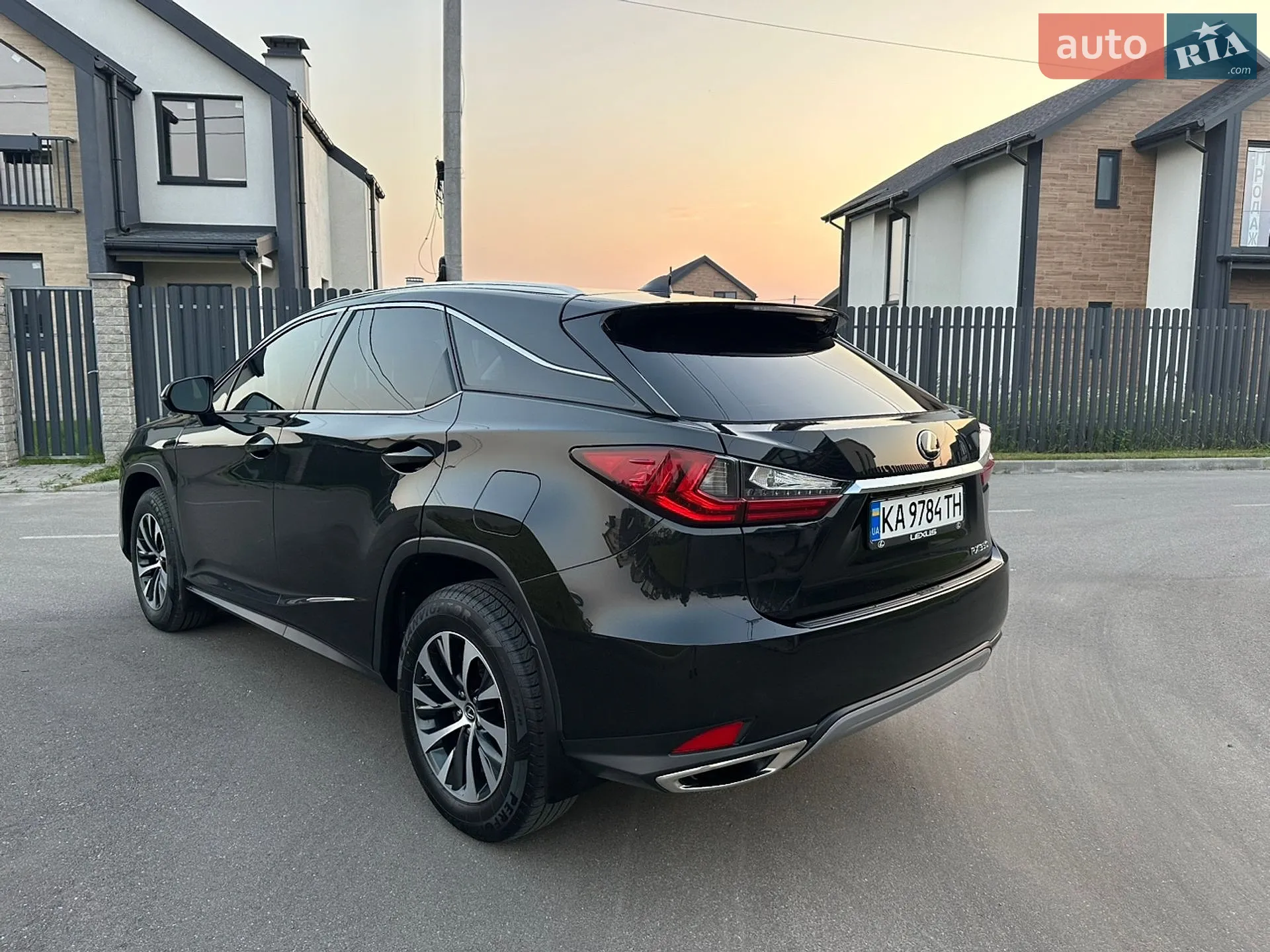 Lexus RX 2020 VIN 2T2HZMDA4LC250589 фото оголошення 13 з 32