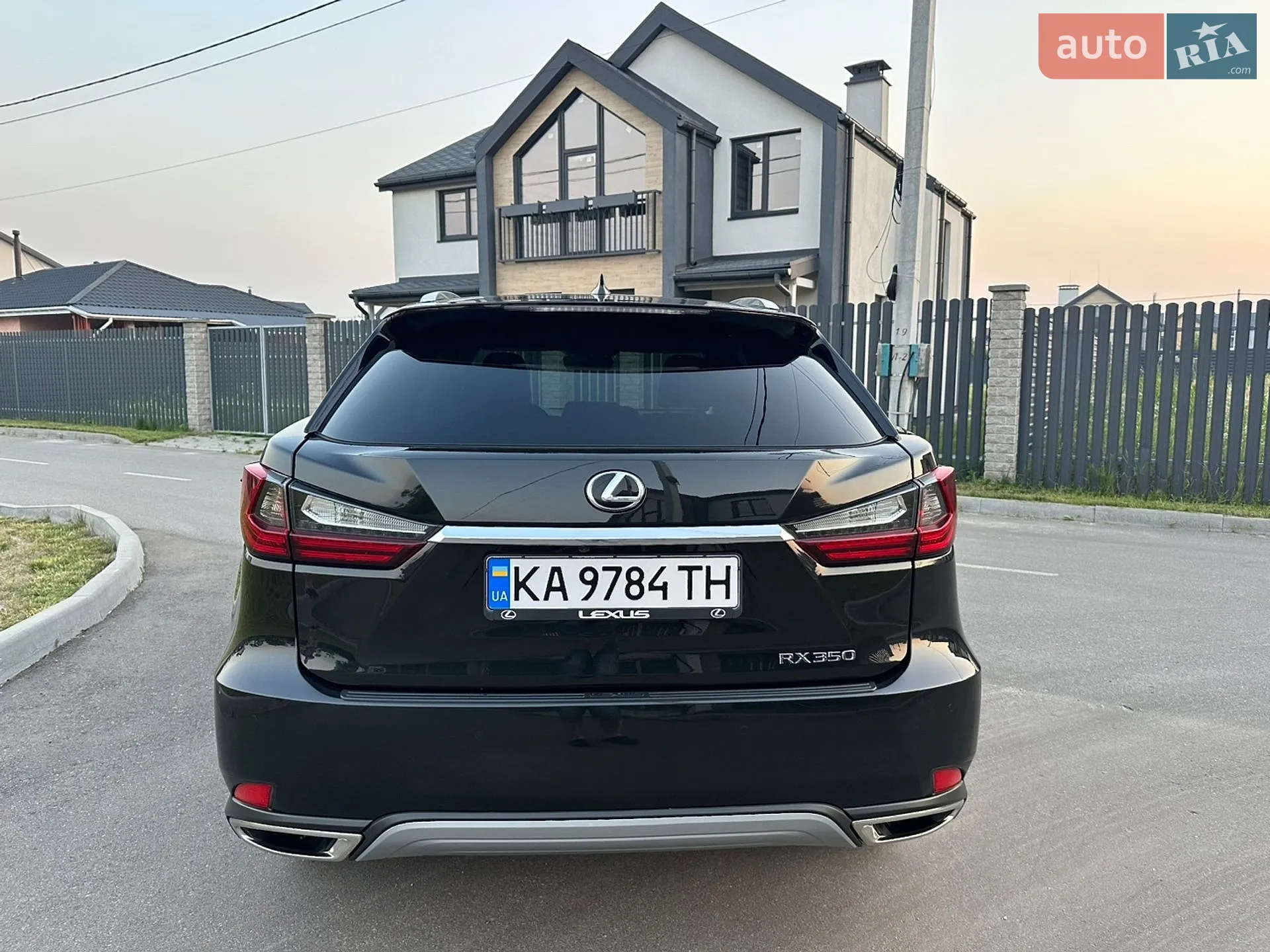 Lexus RX 2020 VIN 2T2HZMDA4LC250589 фото оголошення 14 з 32