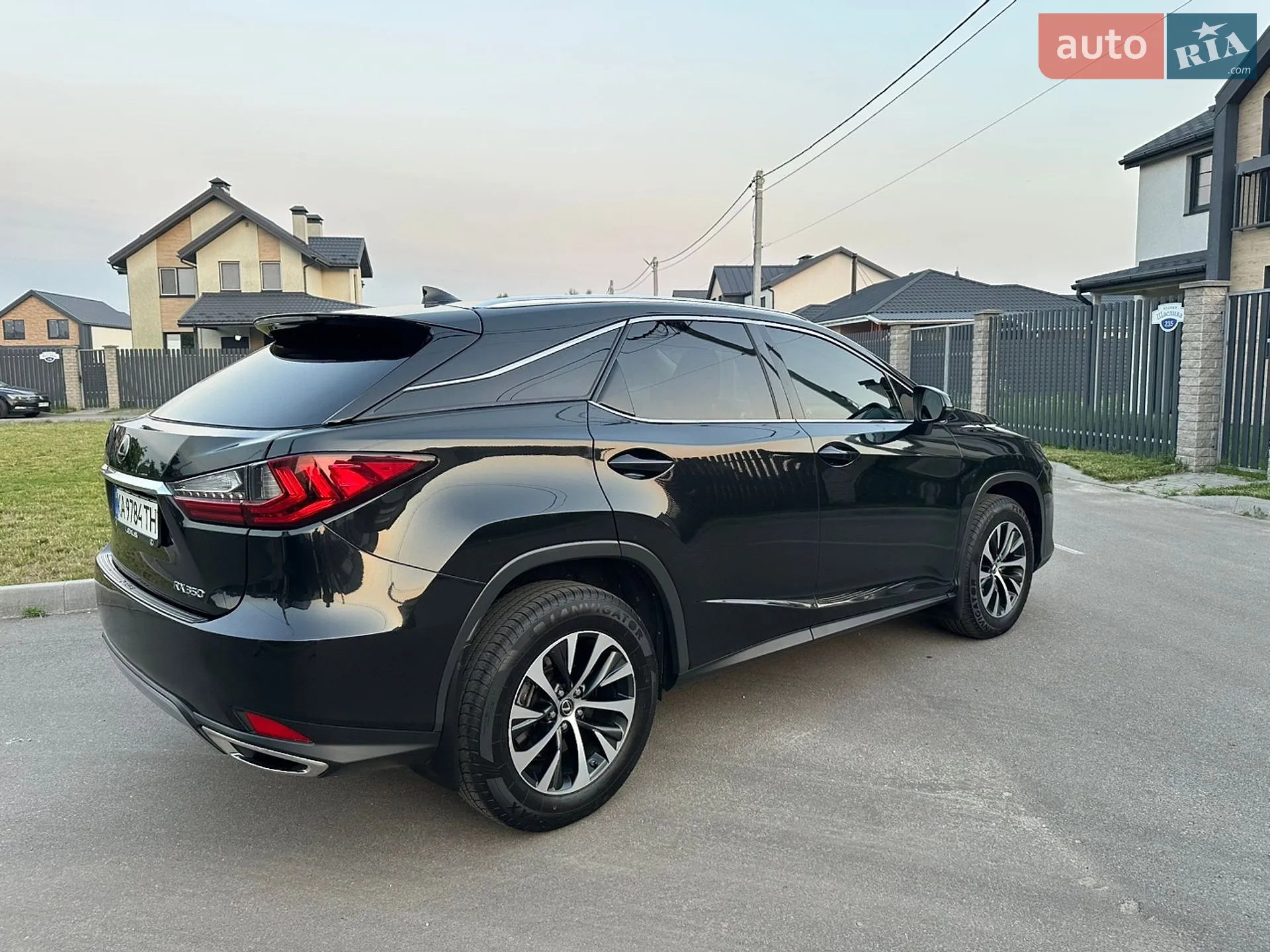 Lexus RX 2020 VIN 2T2HZMDA4LC250589 фото оголошення 16 з 32